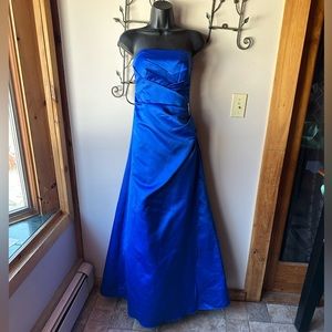 David’s bridal satin gown. Bridesmaid formal.